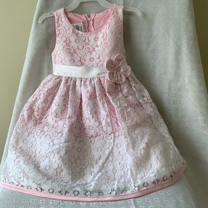 Girls dress